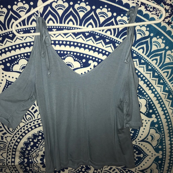 Cute tie t-shirt - Picture 1 of 4